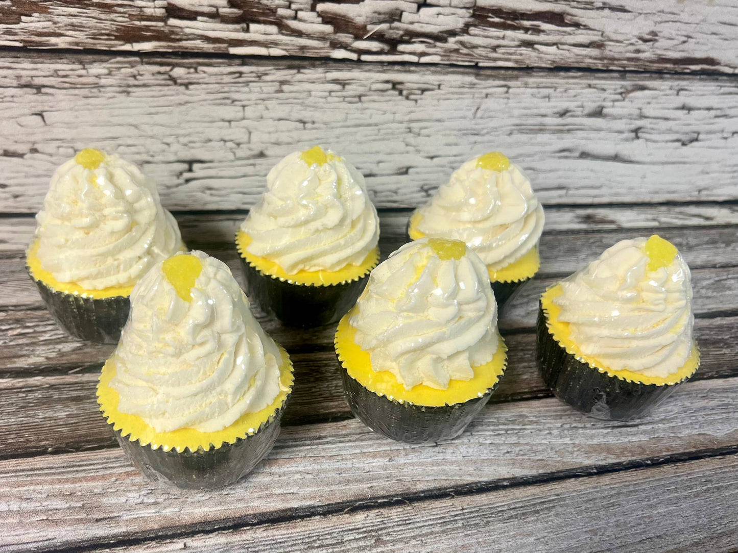 Pineapple Cupcake Bath Bomb W/ Bubble Frosting