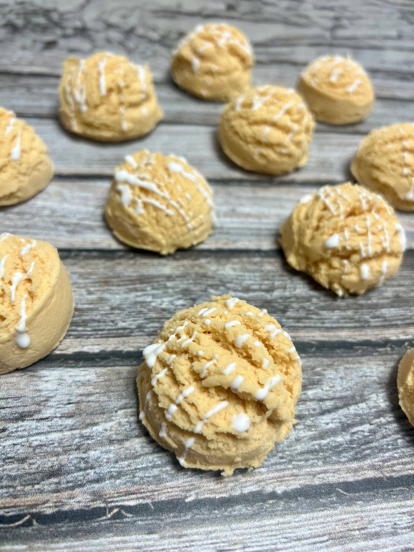 Cinnamon Roll Bubble Scoop