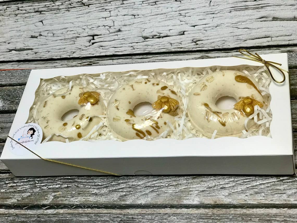 Caramel & Honey Oatmeal Donut Bath Bomb Gift Set (3-Piece)