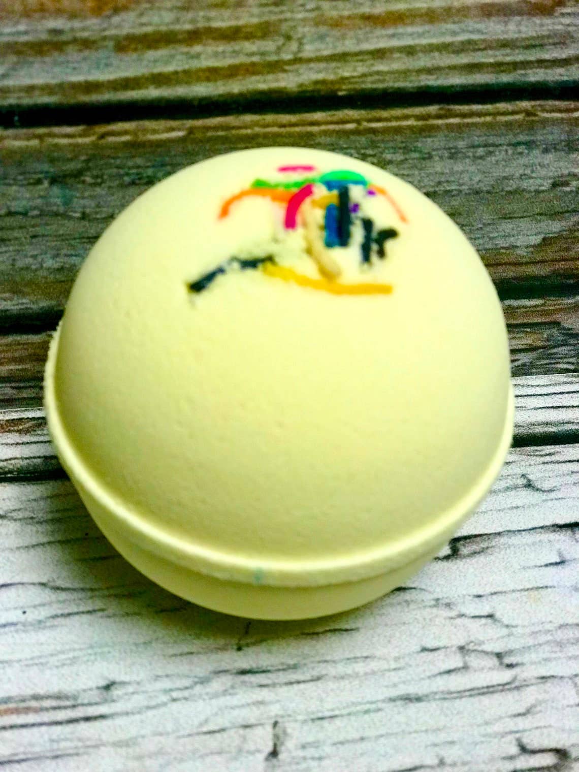 Happy Birthday Confetti Cake Bath Bomb 5.5oz