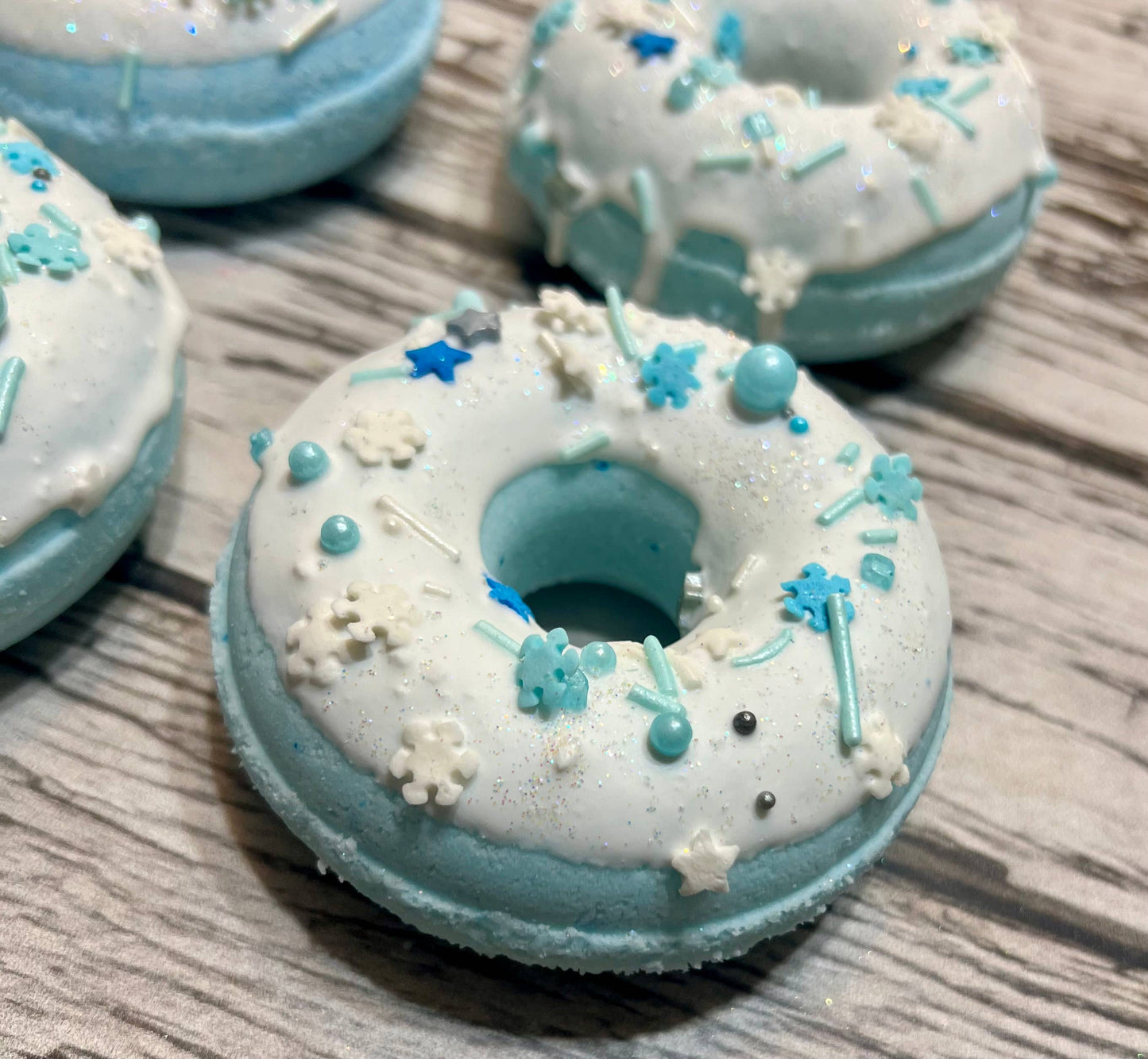 Fizzy Bubble Bar Donut (Winter Berry)
