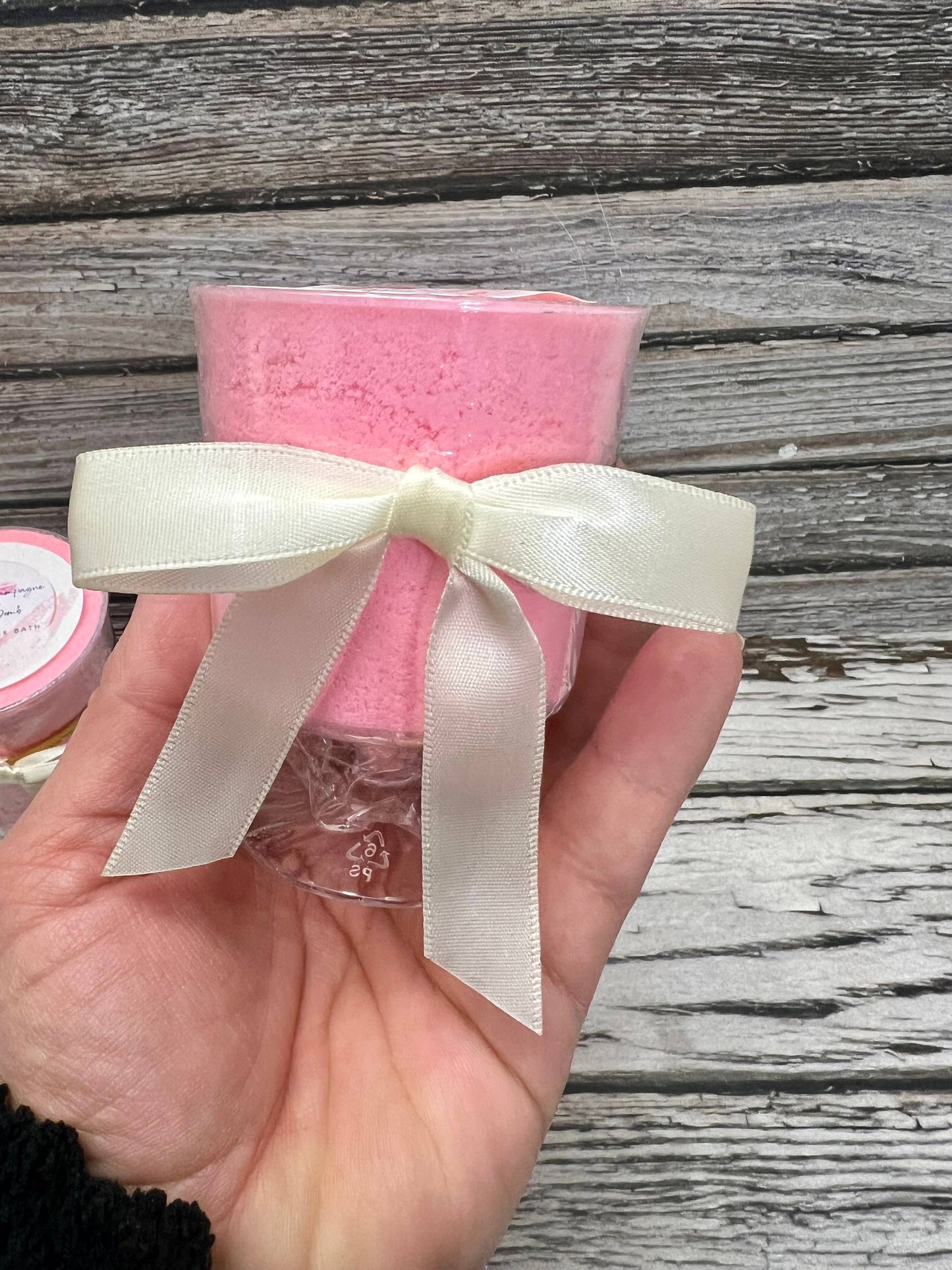 Strawberry Champagne Bath Bomb 5oz 