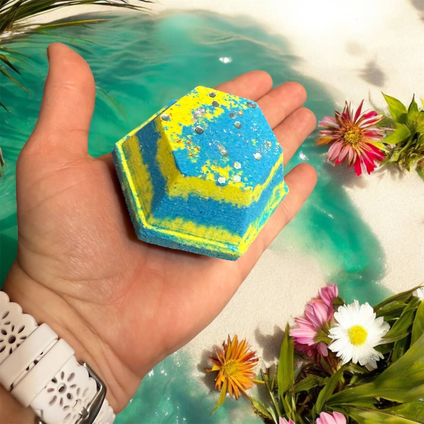 New!! Shimmer Mermaid Water Tetradecagon Bath Bomb