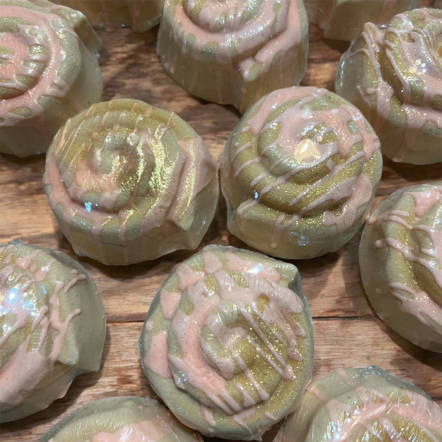 Pumpkin Cinnamon Roll Bath Bomb 5oz 