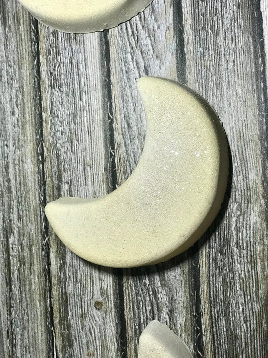 Last Unicorn Crescent Moon Bath Bomb