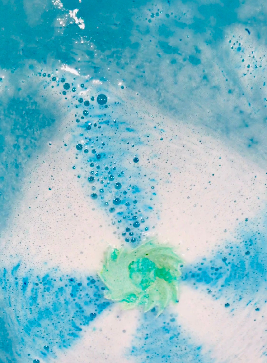 Siren Shimmer Bath Bomb
