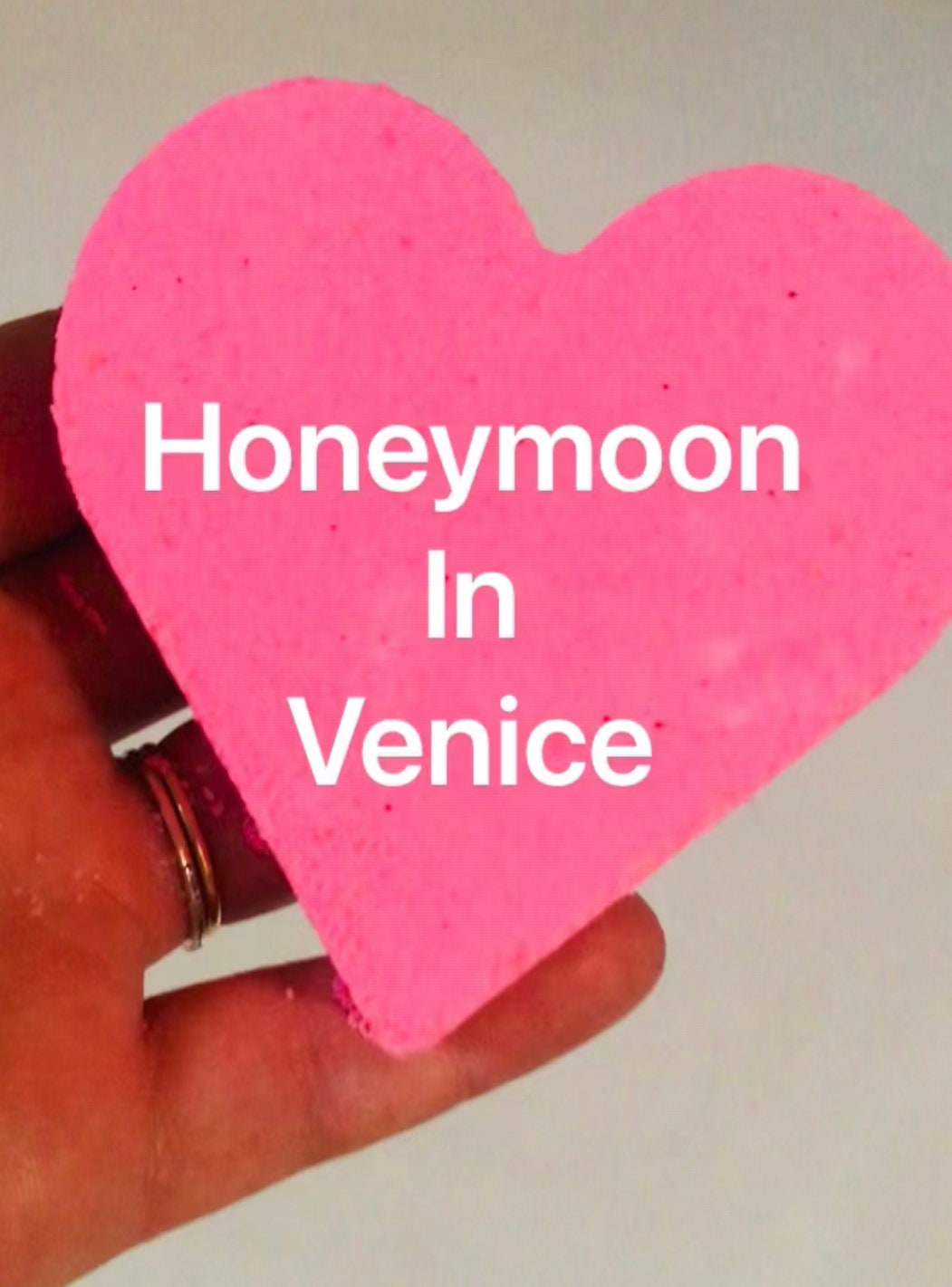 Honeymoon In Venice Heart Bath Bomb