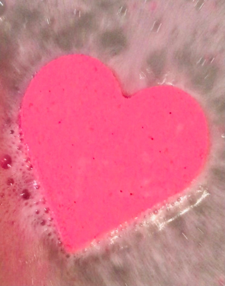 Honeymoon In Venice Heart Bath Bomb