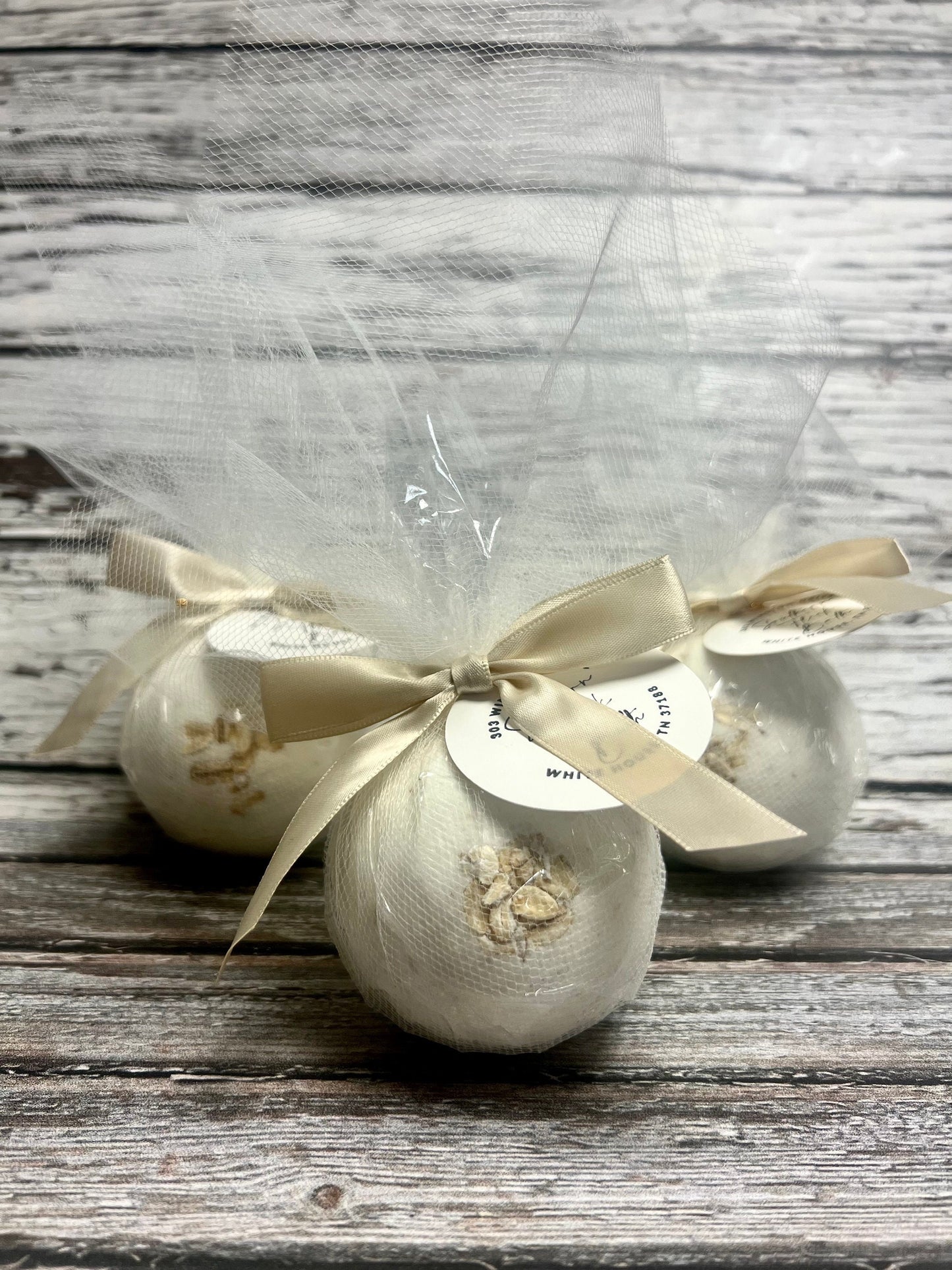 Caramel & Honey Oatmeal Milk Bath Bomb