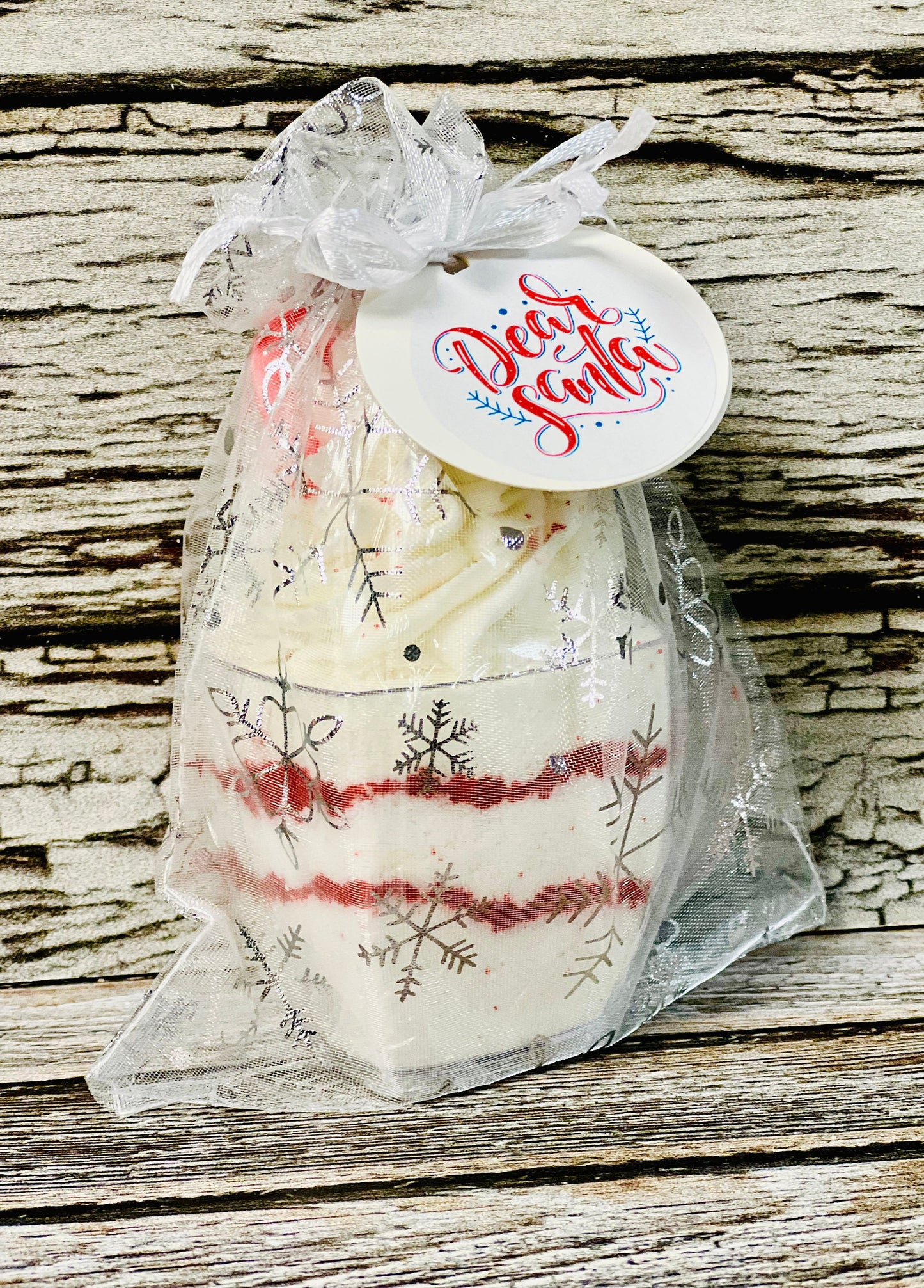 Dear Santa Bath Bomb w/ Bubble Frosting