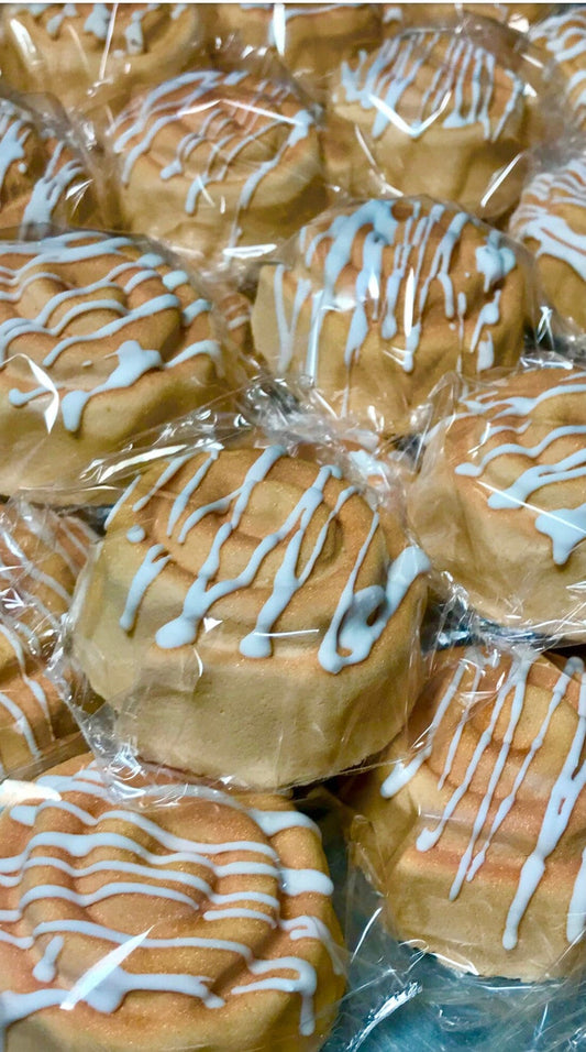Cinnamon Roll Bath Bomb